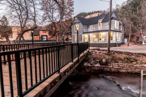 Det historiske Allison House på Manitou Ave. - Image 3