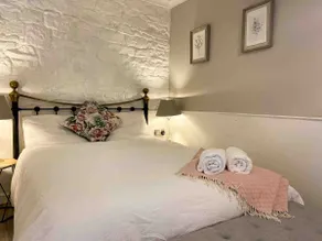 Coach House - Image 2