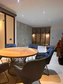 Lovely place with a pool. - Image 5