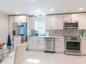 beautiful Modern apartment, close to everything ! - Image 3