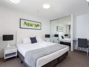 Beachfront Cozy Ocean and Beach View Apartment - Image 5