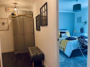 Centrally Located a Home from Home - Free Parking - Image 5