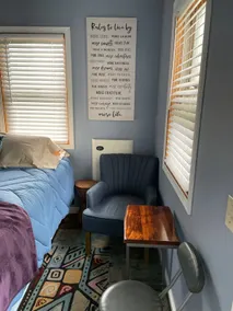 Cozy & Private in the Country-Chic ”Blue Room” - Image 4