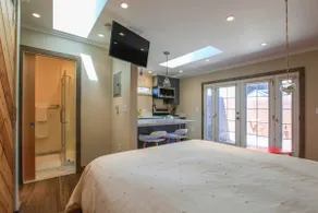Bright & Beautiful Cottage - Image 4