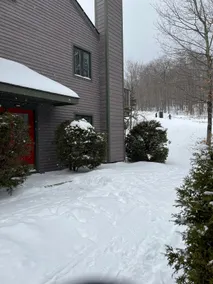 Jay Peak's Premier Ski-In / Ski-Out Location-just steps from the trail - Image 2