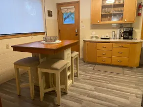 Beautiful downstairs unit. - Image 5