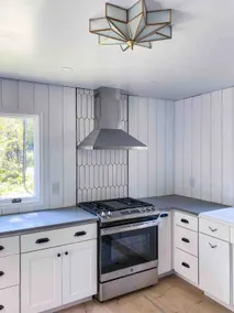 Quaint, 1840 farmhouse close to Rhinebeck - Image 5