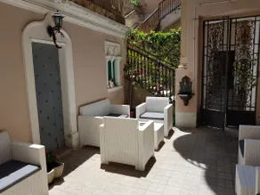 Celine: center, 5 min walk to beach, 10 min to train station - Image 2