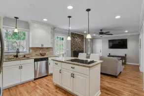 HUGE Home 8 beds in Stone Mountain 30min from CITY - Image 3