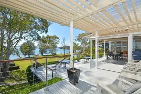 Lake Macquaries Edgewater Studio at Morisset Memories - Image 2