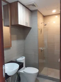 NORA Luxury 2BR Apartemen and Central Surabaya - Image 5