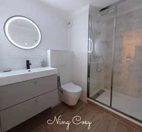 Superbe Cosy Duplex Appartement T3 Charpenne Tête D'or avec parking privé gratuit - Image 5