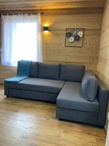 Acacia Chalet & Private Jacuzzi - Image 4