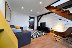 Cosy and Comfortable City Center Apartment - Image 2