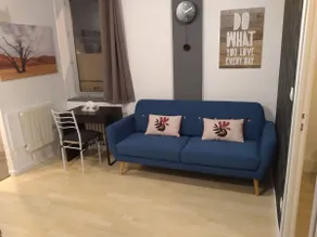 Cozy 2 bedroom apartment 2 minutes from the metro - Image 3