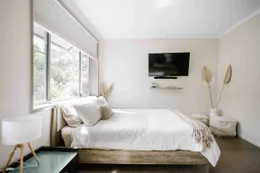 Romantic Bush Retreat, Pool, Tennis & Fire Pit - Image 5