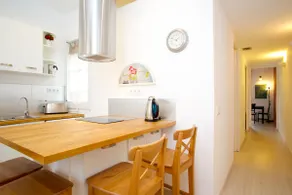 Gracia Travesera 2 Bedrooms Renovated Apartment - Image 4