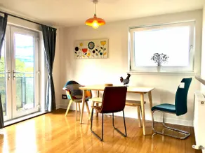 Bright and Modern West End Apartment with free parking - Image 2