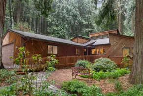 Creekside Retreat with Hot Tub - Image 3