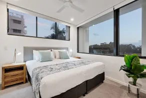 New Mooloolaba luxury getaway steps from the beach - Image 5