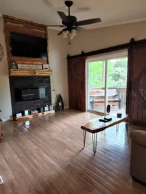 Cedar Cabin Retreat Cozy Condo Close to I-77 - Image 3
