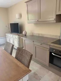 2-bedroom house in residence - Image 4
