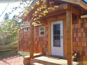 The Writer's Cabin, Jacuzzi, Fireplace, in Town! - Image 2