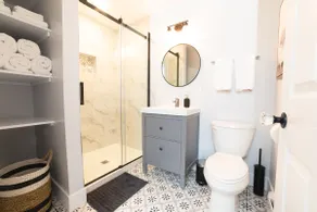Brand New & Modern - The Sweet Bedford Suite - Image 2