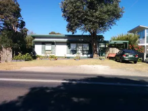 Point Lonsdale Beach Shack - Image 3