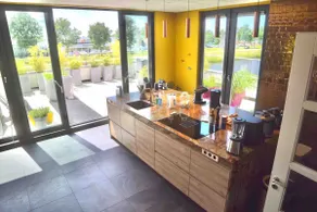 Private peninsula with steam room, bar and charging station - Image 5