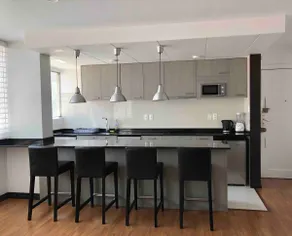 Great Location, Sunny & Comfortable Remodeled Apt - Image 3