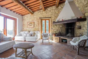Stone farmhouse in Val D'Orcia - Image 4