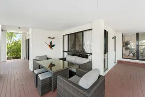 Graceland! 3 Bett / 2 Bad / 2 Autohaus in Mt Ommaney - Image 5