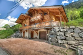 Alptitude Chalet Quatre Saisons chalet – hot tub - Image 2