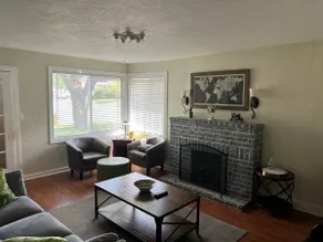 Cheerful 3 bedroom home with hot tub - Image 5