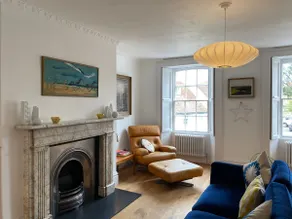 Stunning Georgian Flat in The Heart of Midhurst Old Town - Image 4