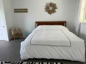 Waterfront Warm Beach guesthouse Stanwood lovely - Image 3