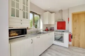 Beautiful setting, walking distance of Tenterden. - Image 5