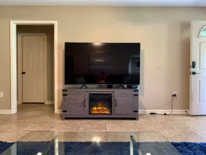 Unit C Stylish & Comfortable 2 bedroom/2 baths - Image 3