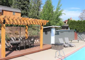 Franklin Park Home with Huge Pool and Hot Tub - Image 2