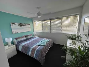 Our Beach House in Bribie Island - Image 2