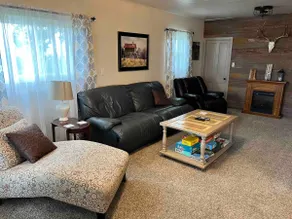 Bobwhite Perch Farmhouse Retreat - Image 2