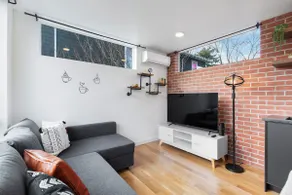 Cozy Brand New 2B2B Space Needle View Pet Friendly - Image 2