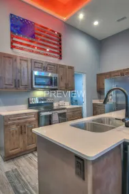 Modern Gasoline Alley w/Hot Tub & 3 King Beds - Image 4