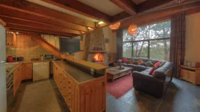Luxury Timber and Stone Mountain Escape - Image 5