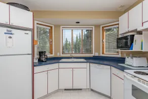 Ski Chalet, incredible views, hot tub and steps from skiing! - Image 4