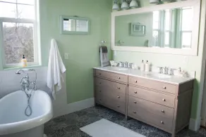 Crooked Pine Farmhouse- Historic District - Image 4