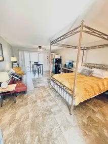 The Summerhill Retreat-secluded condo - Image 3