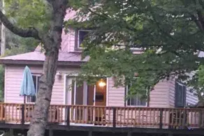 All Seasons Lake Front Cottage - Image 5