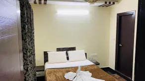 🌳J K COMFORTS🌳COUPLE FRIENDLY 1BHK PREMIUM FLATS - Image 4